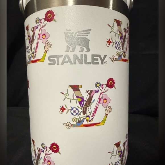 New Stanley White 30oz Tumbler with Vibrant LElegantV Floral Pattern Artsy - Picture 3 of 9